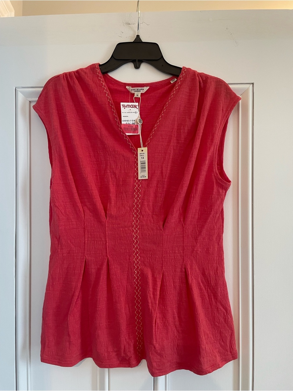 Max Studio Sleeveless V-Neck Pink Tank Top